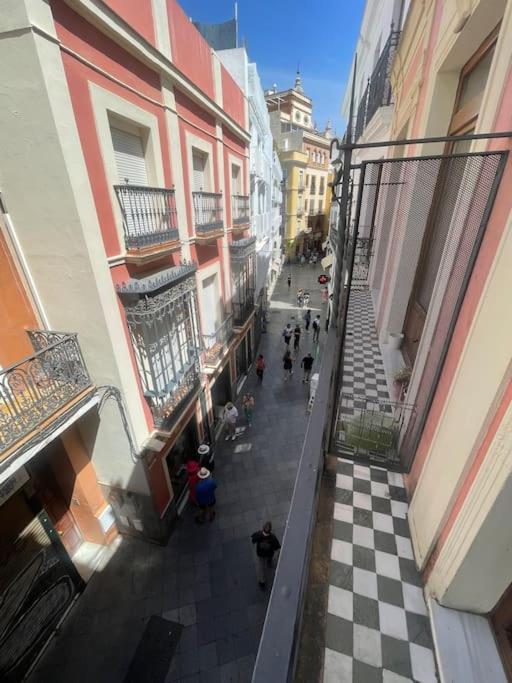 Atico Con Terraza Privada Cerca De La Catedral Apartment Seville Luaran gambar